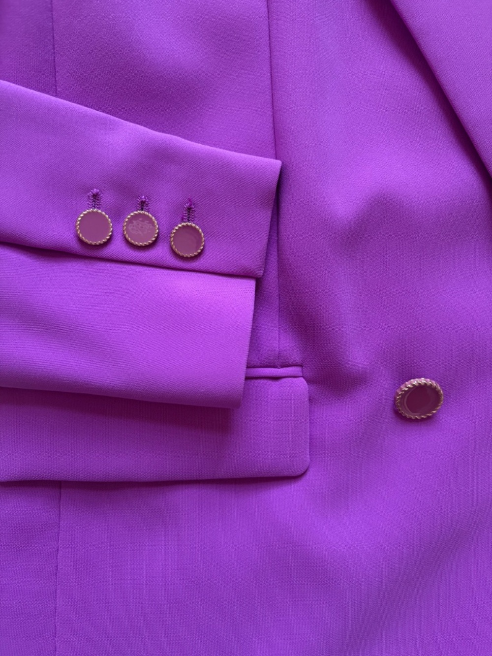 Blazer - Picture 3 of 3